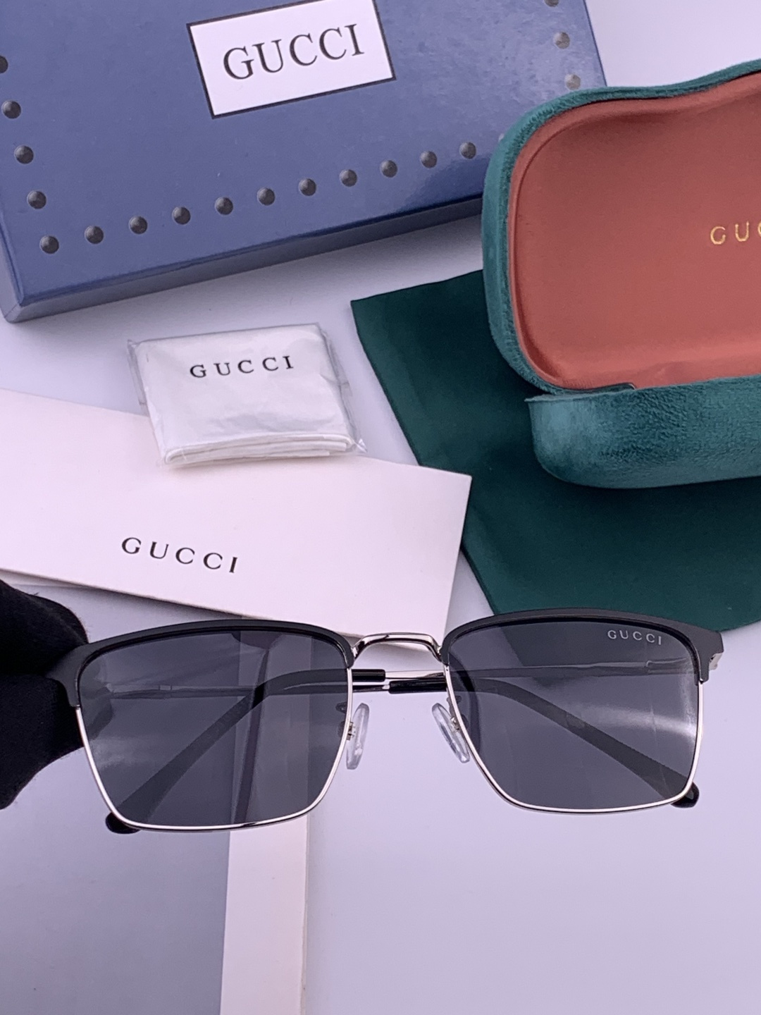 Gucci 🔥  高品质男女款墨镜   👍 进口宝丽来偏光镜片  🔥蛤蟆镜 开车钓鱼都可 🔥百搭显瘦墨镜