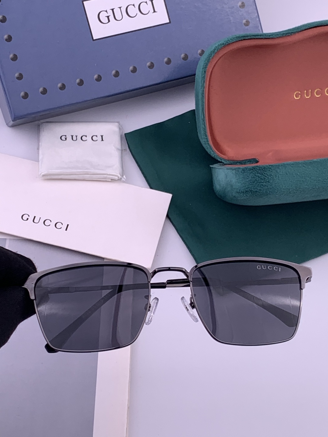Gucci 🔥  高品质男女款墨镜   👍 进口宝丽来偏光镜片  🔥蛤蟆镜 开车钓鱼都可 🔥百搭显瘦墨镜