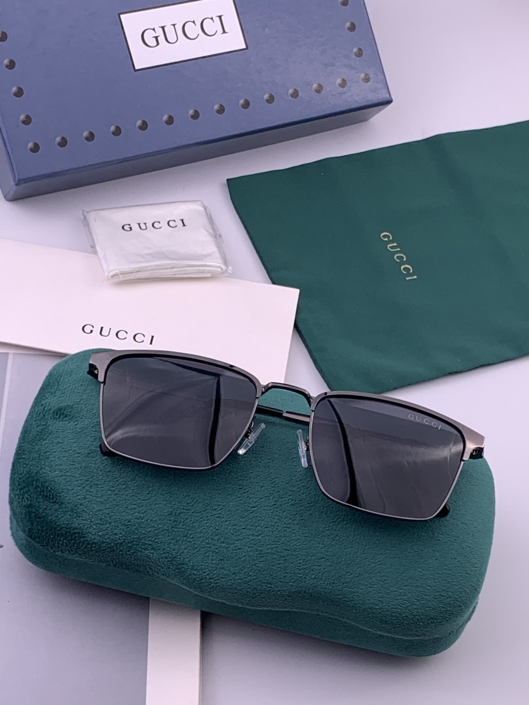 Gucci 🔥  高品质男女款墨镜   👍 进口宝丽来偏光镜片  🔥蛤蟆镜 开车钓鱼都可 🔥百搭显瘦墨镜