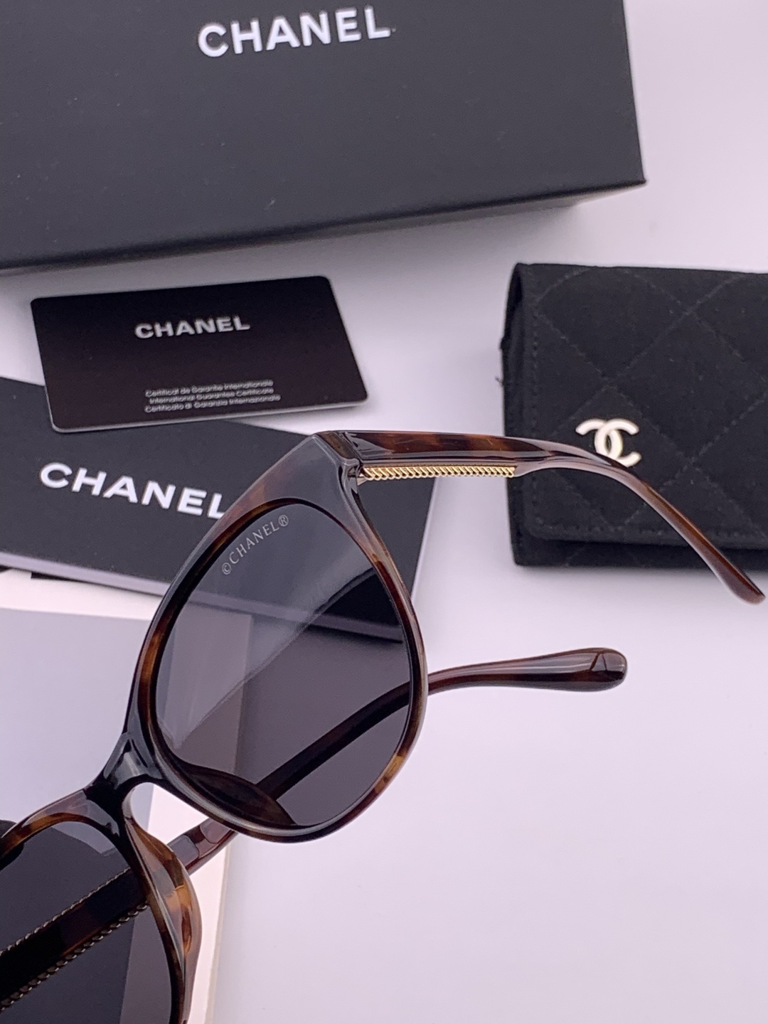 【CHANEL】香奈儿 新款山茶花潮流爆款 时尚圆框高清偏光太阳镜 佩戴舒适 网红潮款墨镜  ♥️♥️型