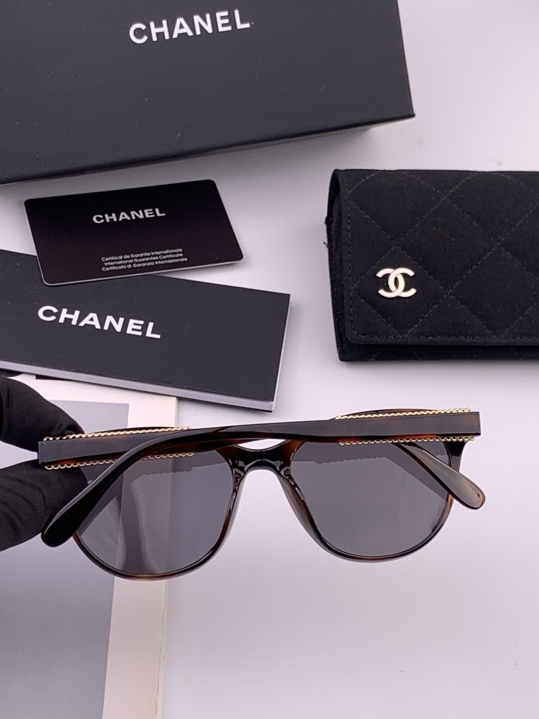 【CHANEL】香奈儿 新款山茶花潮流爆款 时尚圆框高清偏光太阳镜 佩戴舒适 网红潮款墨镜  ♥️♥️型