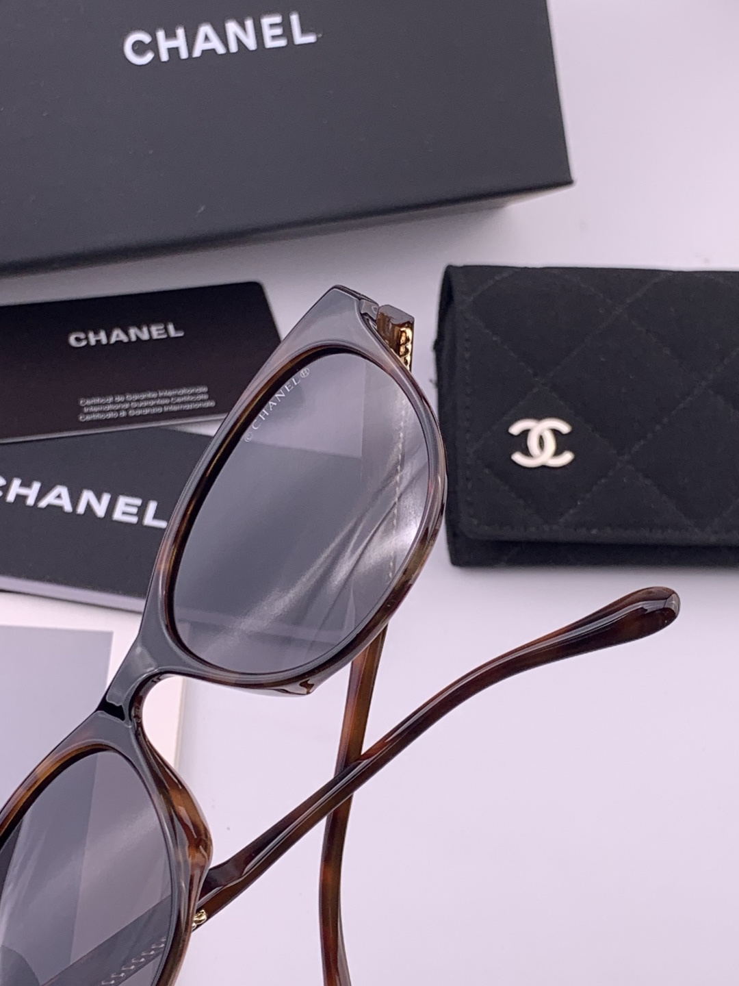 【CHANEL】香奈儿 新款山茶花潮流爆款 时尚圆框高清偏光太阳镜 佩戴舒适 网红潮款墨镜  ♥️♥️型