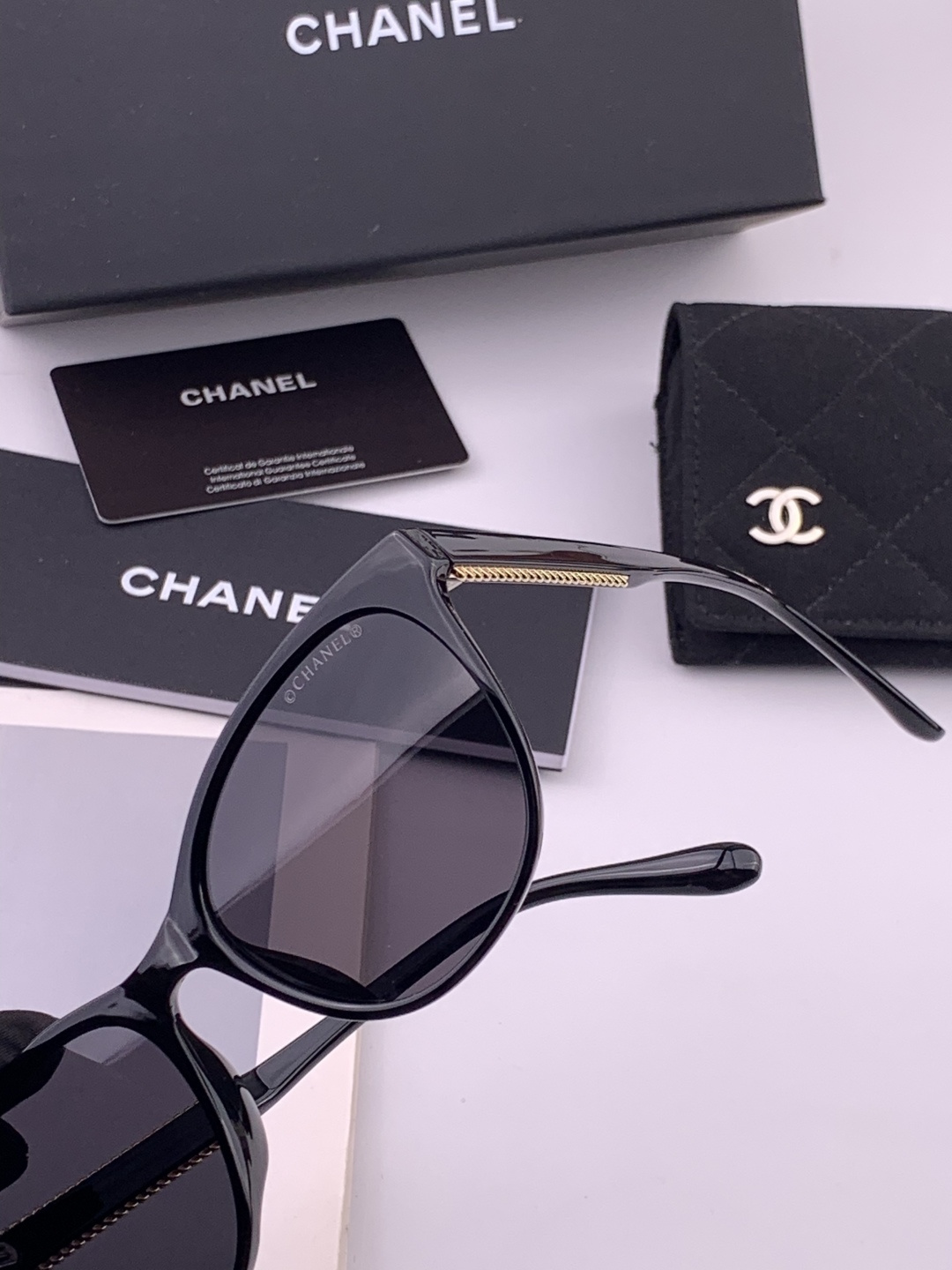 【CHANEL】香奈儿 新款山茶花潮流爆款 时尚圆框高清偏光太阳镜 佩戴舒适 网红潮款墨镜  ♥️♥️型
