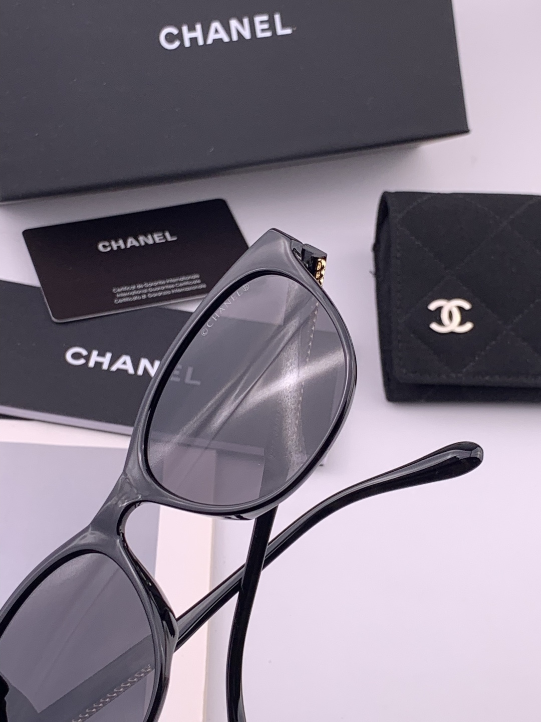 【CHANEL】香奈儿 新款山茶花潮流爆款 时尚圆框高清偏光太阳镜 佩戴舒适 网红潮款墨镜  ♥️♥️型