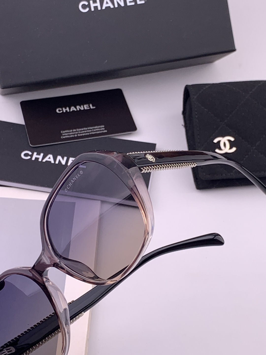 【CHANEL】香奈儿 新款山茶花潮流爆款 时尚圆框高清偏光太阳镜 佩戴舒适 网红潮款墨镜  ♥️♥️型