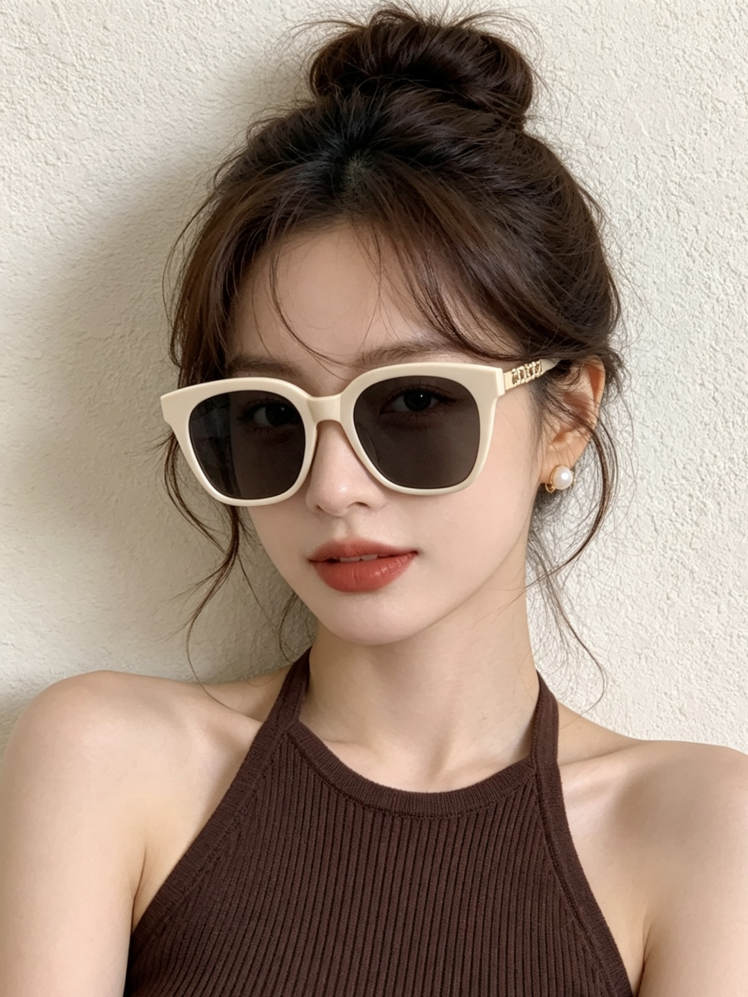 香奈儿开春新款大框太阳镜男女同款 😎 爆款大框尼龙太阳镜 超逼格超酷 镜腿品牌设计感强 nice~~~ 