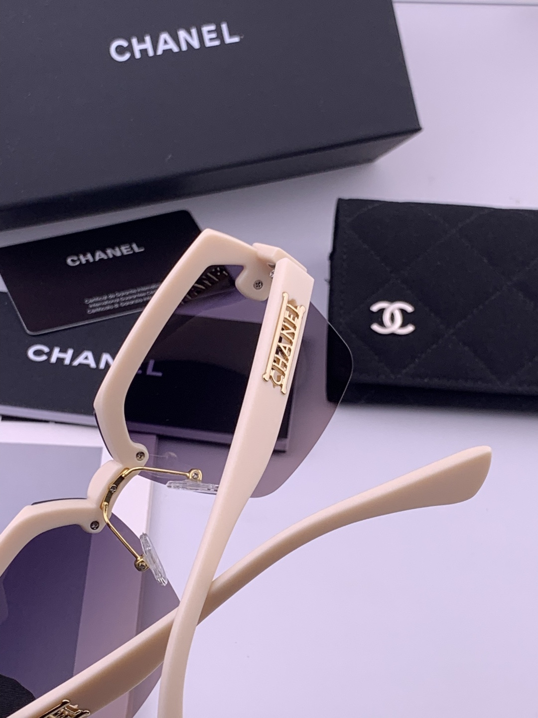 【CHANEL】香奈儿 新款潮流爆款 时尚方框太阳镜 佩戴舒适 网红潮款墨镜  女士高清加厚偏光太阳镜🕶