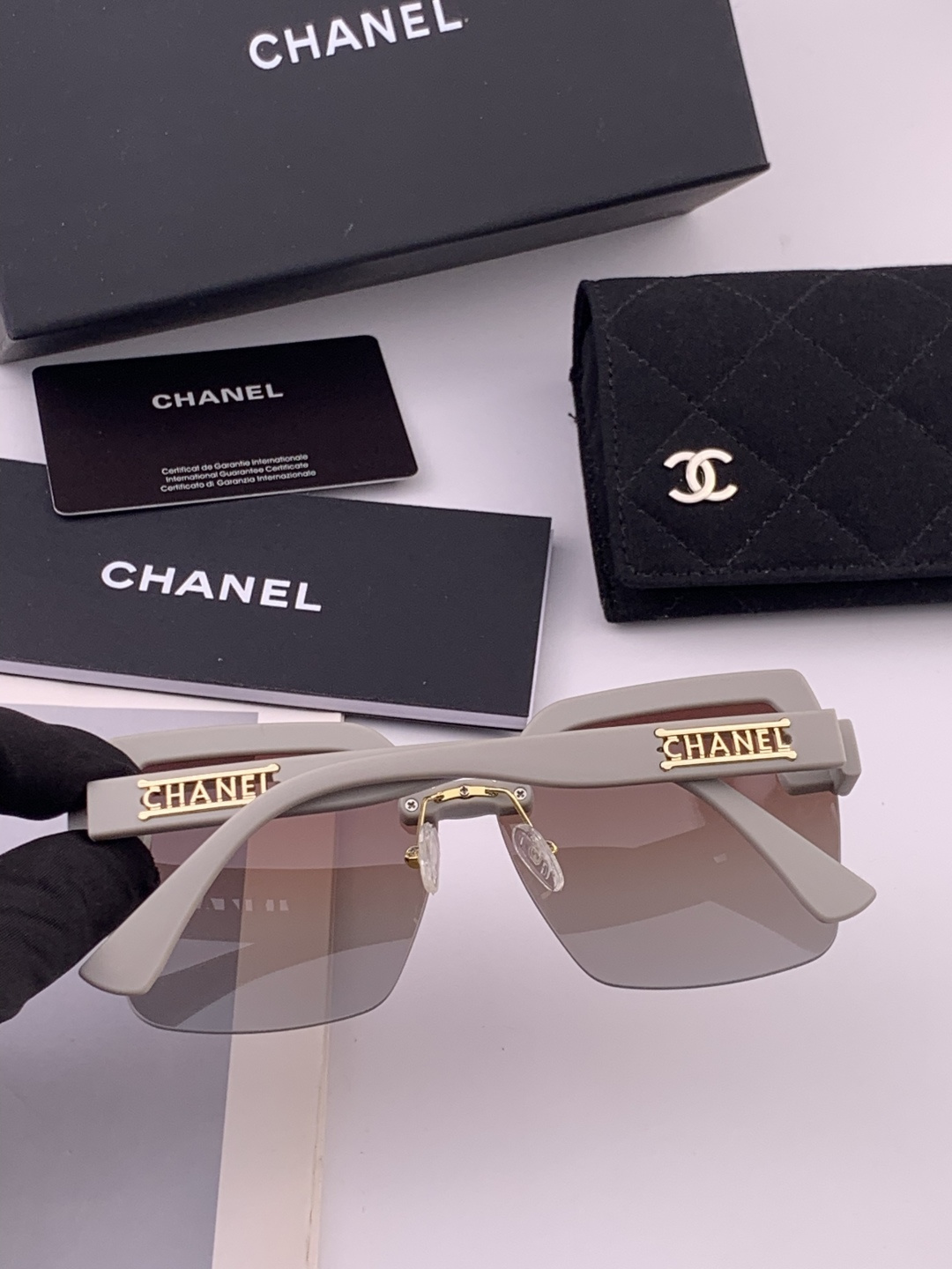 【CHANEL】香奈儿 新款潮流爆款 时尚方框太阳镜 佩戴舒适 网红潮款墨镜  女士高清加厚偏光太阳镜🕶