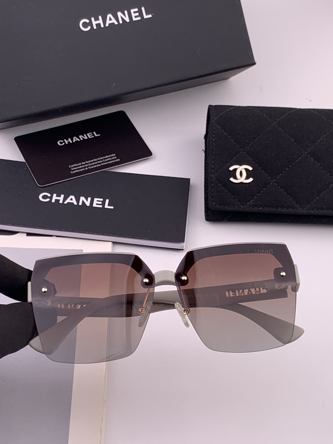 【CHANEL】香奈儿 新款潮流爆款 时尚方框太阳镜 佩戴舒适 网红潮款墨镜  女士高清加厚偏光太阳镜🕶