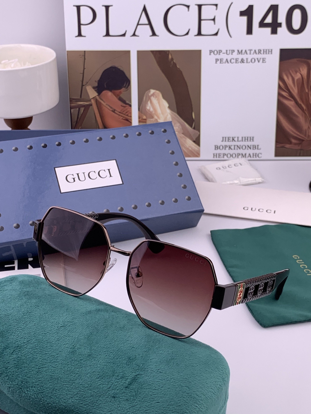 GUCCI 开春新款 最新款方框太阳镜 各路网红纷纷带起气场满分‼️ 俏皮甜美.上脸效果更佳.金属质感超
