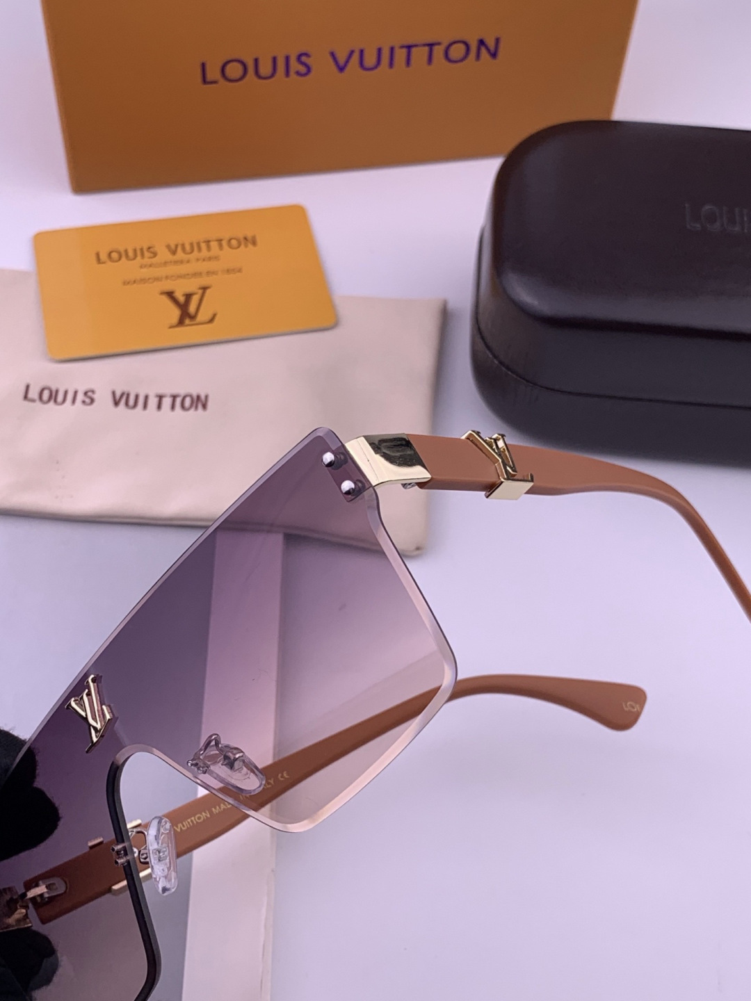 🔺LV🔻早春新款，众多明星同款[色]LV‼️‼️新款大框墨镜 ，🌈🌈宝丽来超清太阳镜🔝🔝型号：L3600
