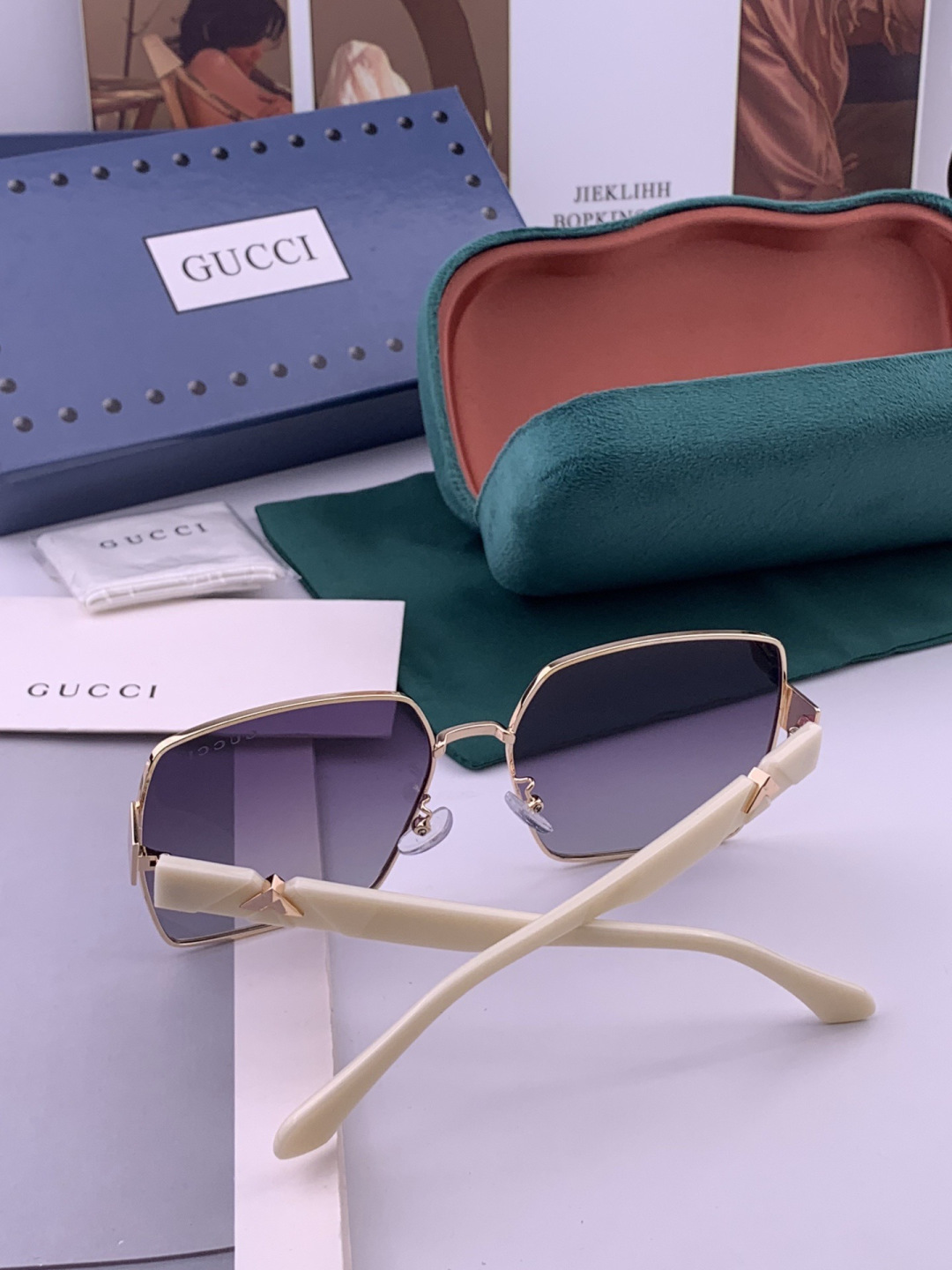 【TR偏光系列】Gucci   经典的大框设计，情侣款不挑脸型，无论搭配大衣还是连衣裙都非常显气质偏光镜
