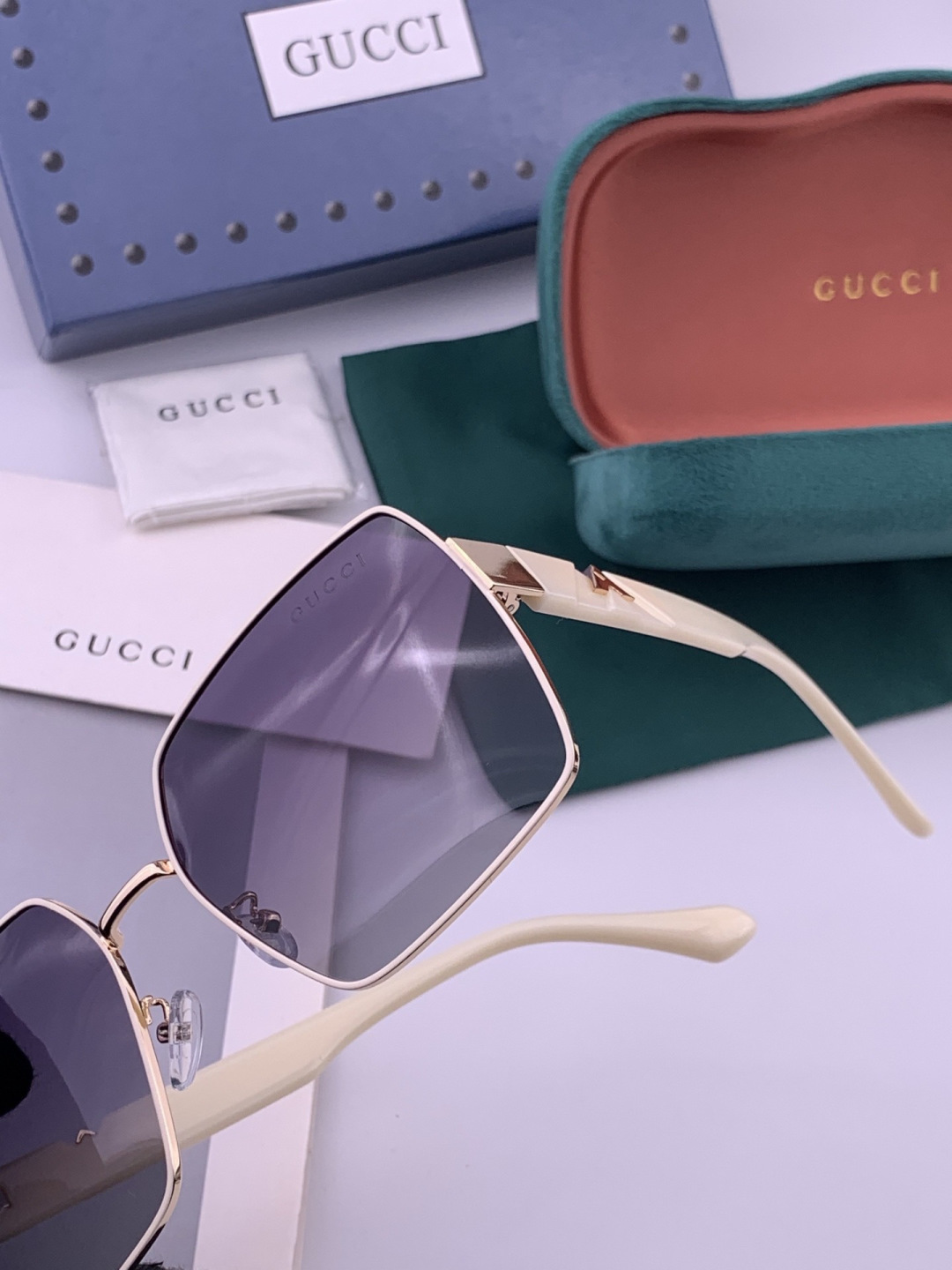 【TR偏光系列】Gucci   经典的大框设计，情侣款不挑脸型，无论搭配大衣还是连衣裙都非常显气质偏光镜