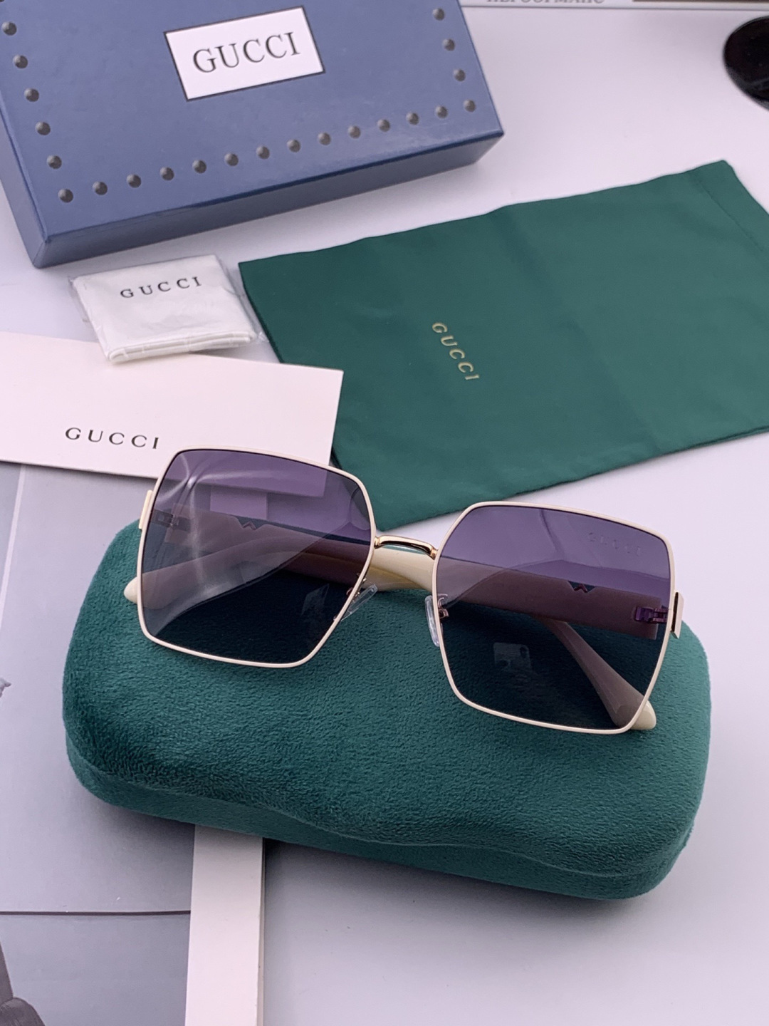 【TR偏光系列】Gucci   经典的大框设计，情侣款不挑脸型，无论搭配大衣还是连衣裙都非常显气质偏光镜