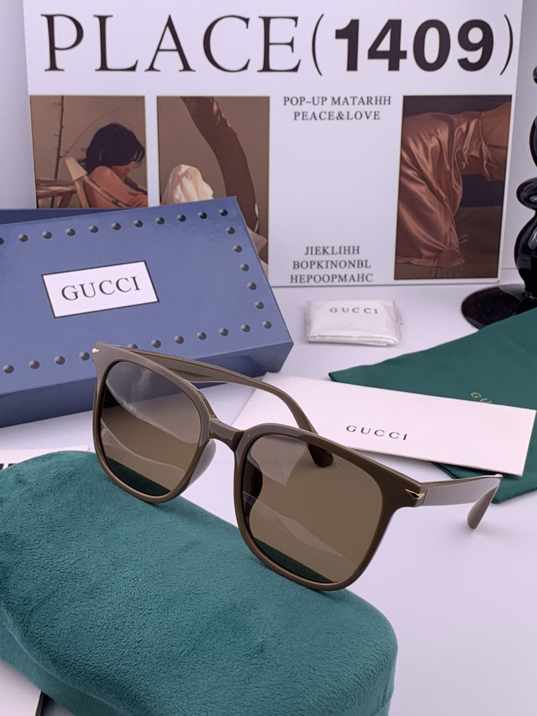 Gucci   情侣款 经典的方框设计，不挑脸型，无论搭配大衣还是连衣裙都非常显气质高清偏光镜片预防紫外