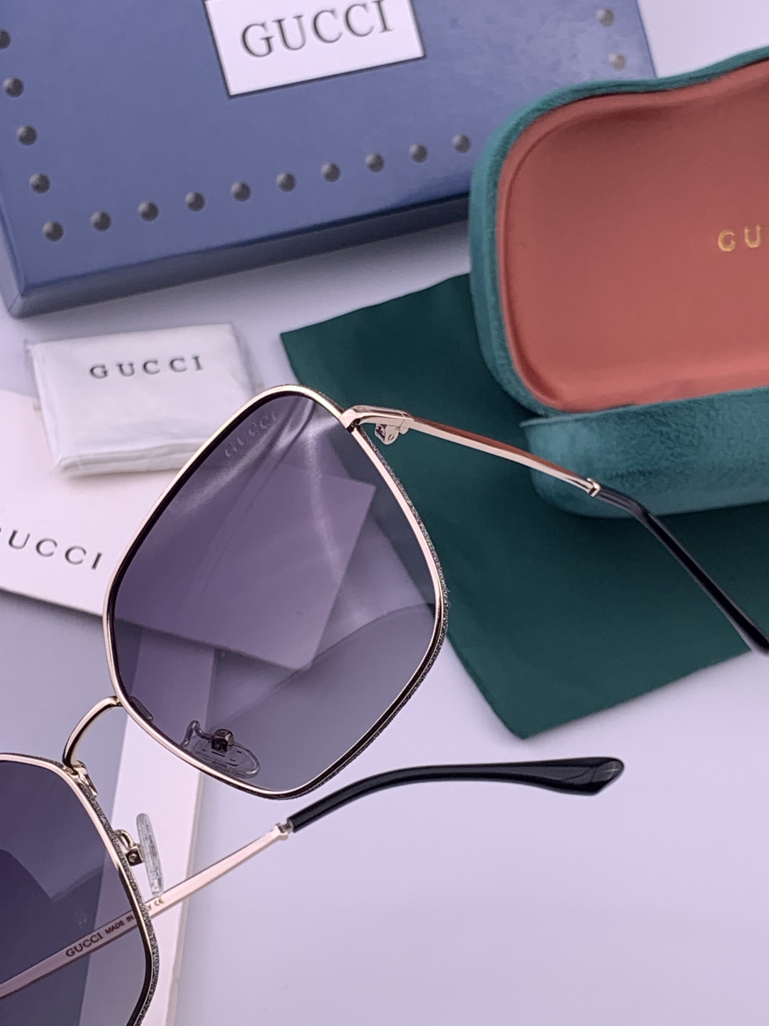🔺 【GUCCI】开春新款 潮流爆款 时尚方框偏光太阳镜 高品质 佩戴舒适 网红潮款墨镜 女士高清尼龙偏