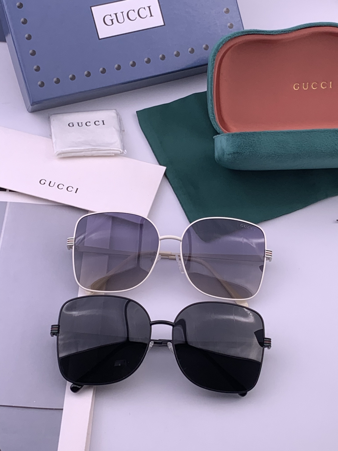 GUCCI 开春新款 最新款方框太阳镜 各路网红纷纷带起气场满分‼️ 俏皮甜美.上脸效果更佳.金属质感超
