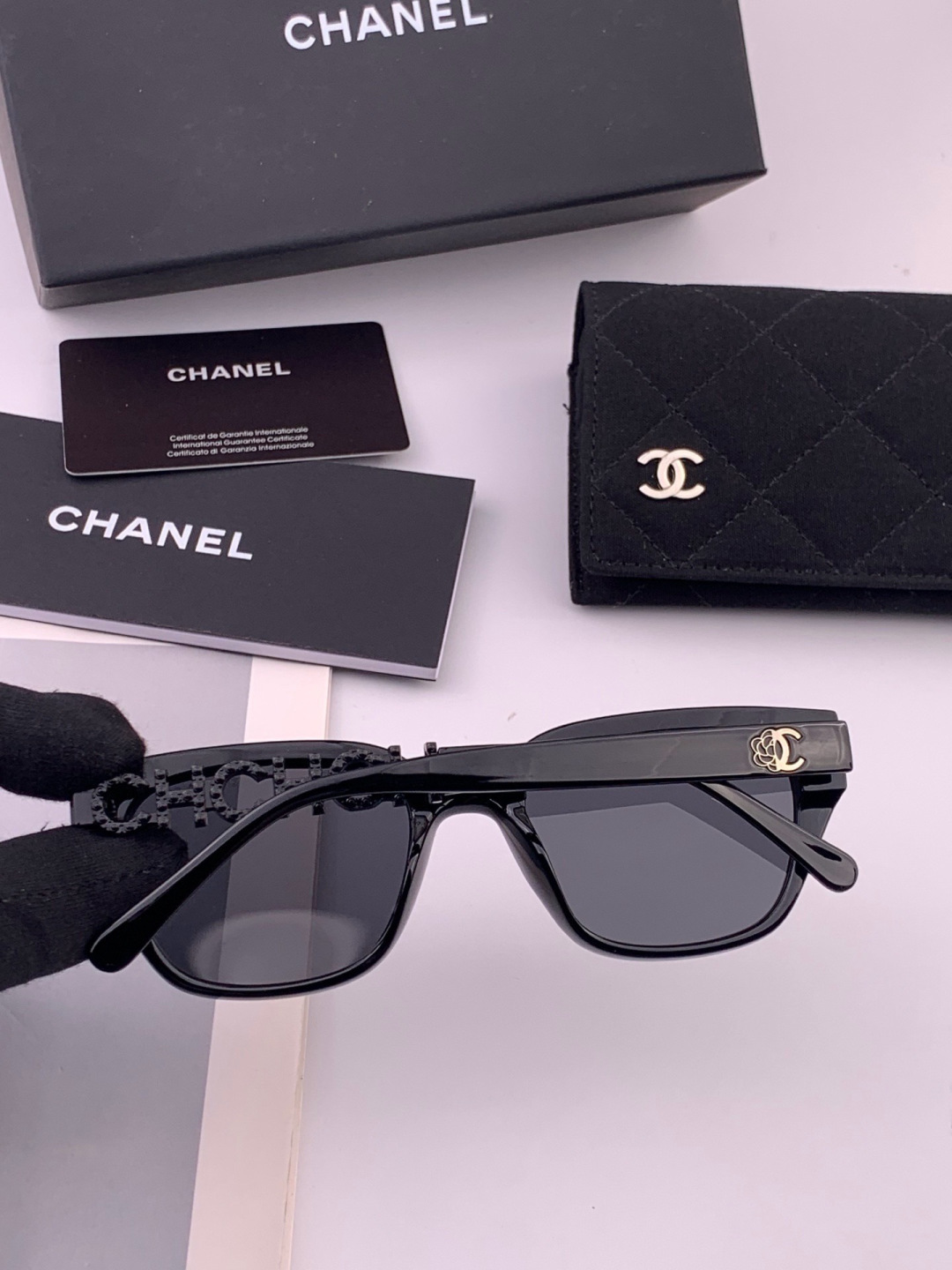 【CHANEL】香奈儿 新款潮流爆款 时尚圆框太阳镜 佩戴舒适 网红潮款墨镜  女士高清加厚偏光太阳镜🕶