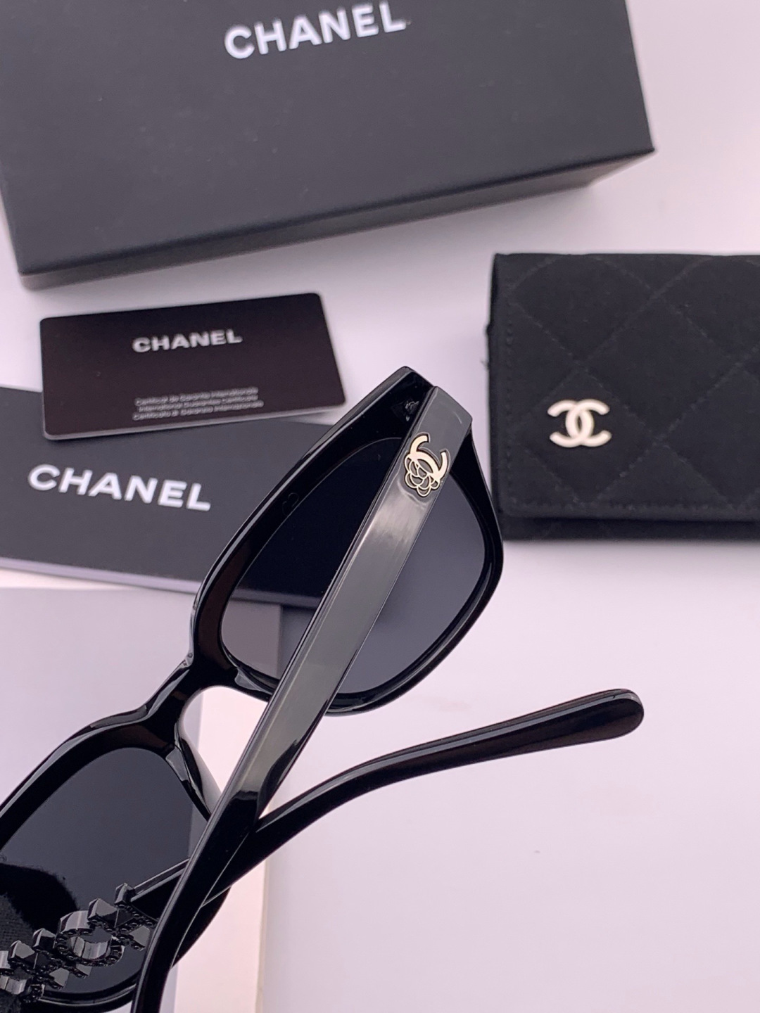 【CHANEL】香奈儿 新款潮流爆款 时尚圆框太阳镜 佩戴舒适 网红潮款墨镜  女士高清加厚偏光太阳镜🕶