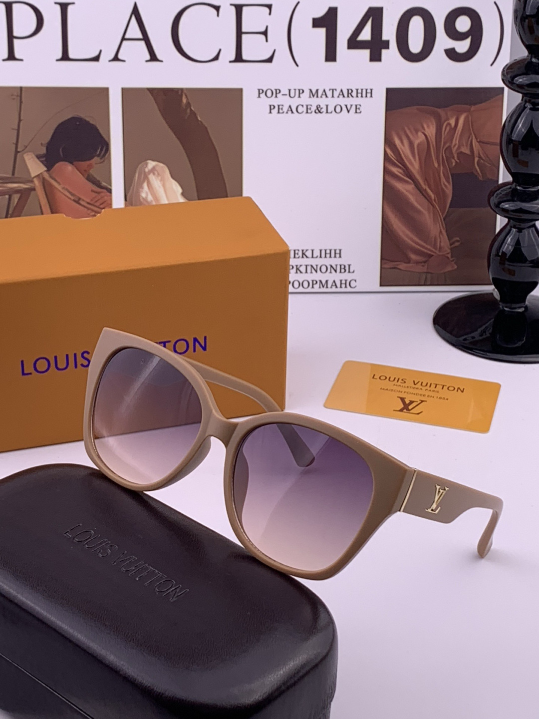 LV 开春新款  潮流爆款 时尚方框太阳镜 高品质 佩戴舒适 网红潮款墨镜 型号 L27001