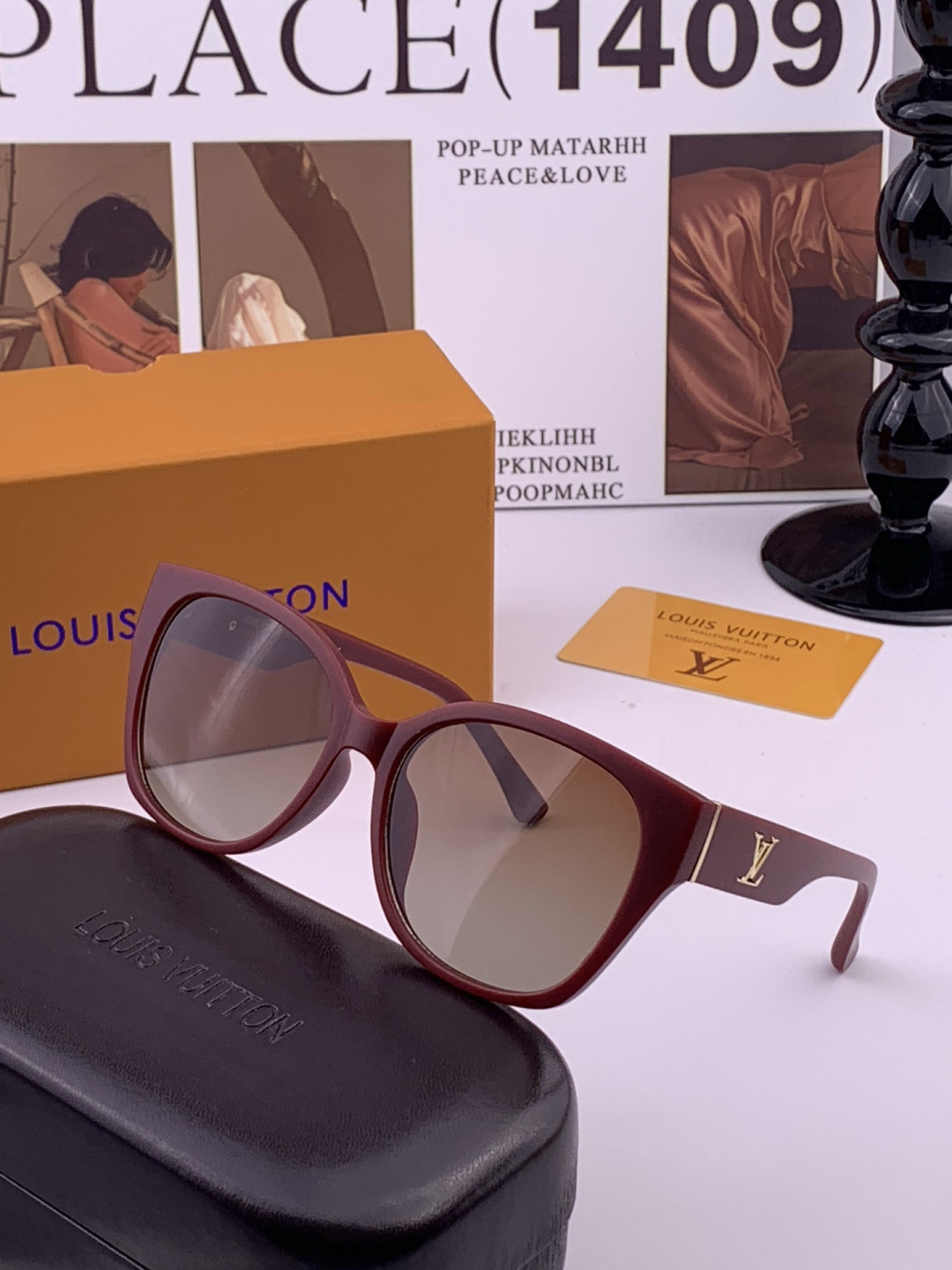 LV 开春新款  潮流爆款 时尚方框太阳镜 高品质 佩戴舒适 网红潮款墨镜 型号 L27001