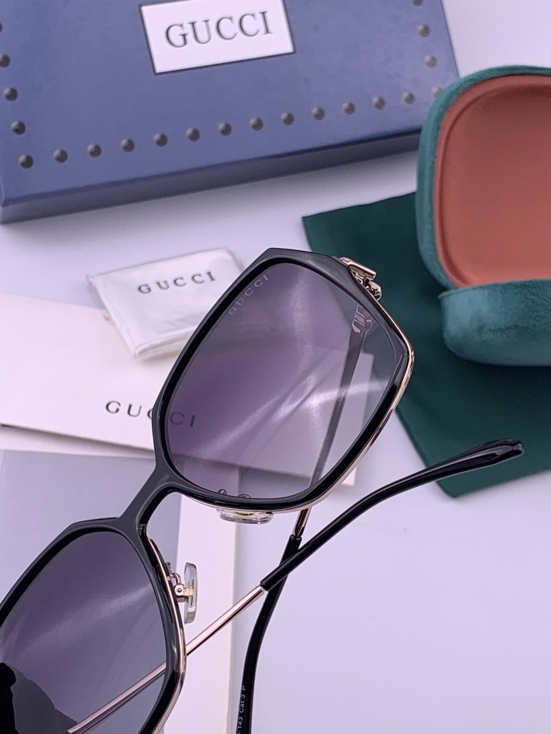 🔺 【GUCCI-偏光太阳镜】开春新款 潮流爆款 时尚圆框偏光太阳镜 高品质 佩戴舒适 网红潮款墨镜 女