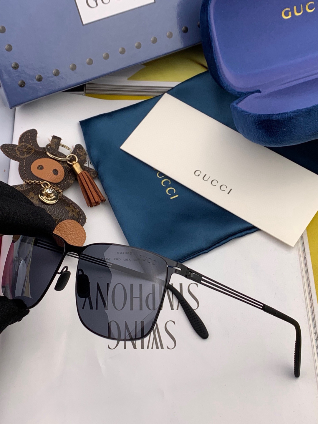 ♦️ GUCCI 新款男女情侣款太阳镜iP电镀永不褪色 超轻超有弹性整幅眼镜无螺丝重要的是压不坏 高清尼