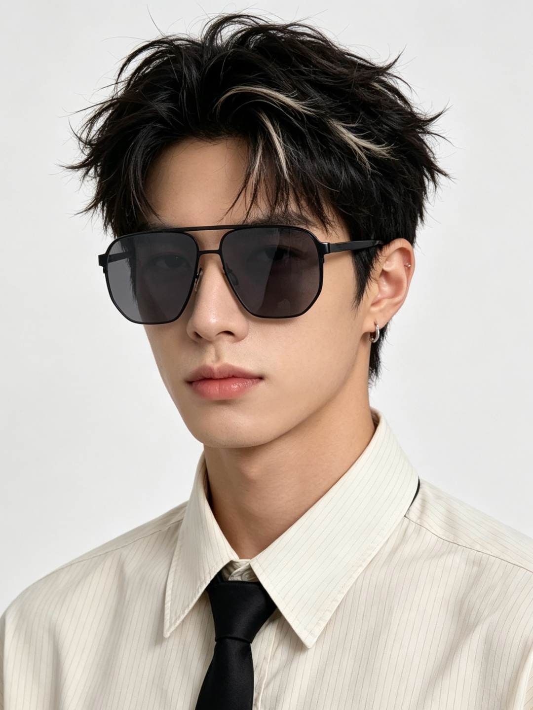 GUCCI 男款炫彩飞行员偏光太阳镜 ❤️材质：高清尼龙加厚卡槽高清偏光镜片 🌹无边框镜架💕颜👍型号：G
