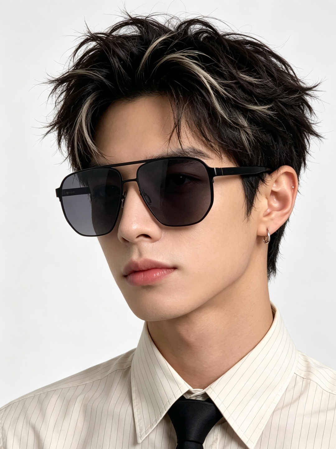 GUCCI 男款炫彩飞行员偏光太阳镜 ❤️材质：高清尼龙加厚卡槽高清偏光镜片 🌹无边框镜架💕颜👍型号：G