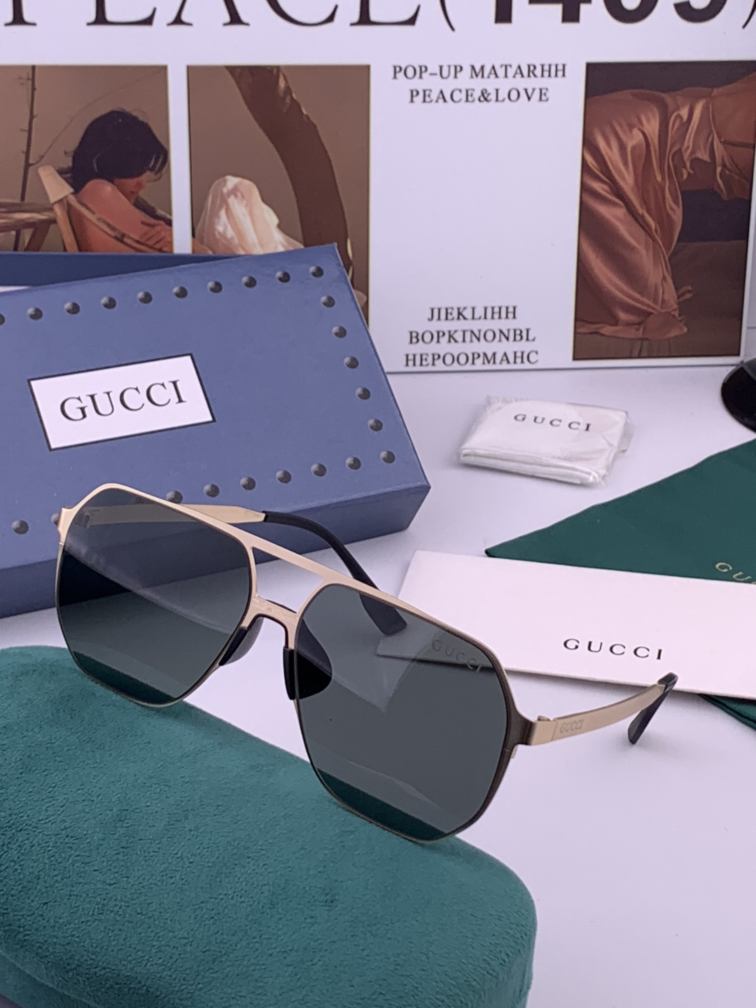 GUCCI 男款炫彩飞行员偏光太阳镜 ❤️材质：高清尼龙加厚卡槽高清偏光镜片 🌹无边框镜架💕颜👍型号：G