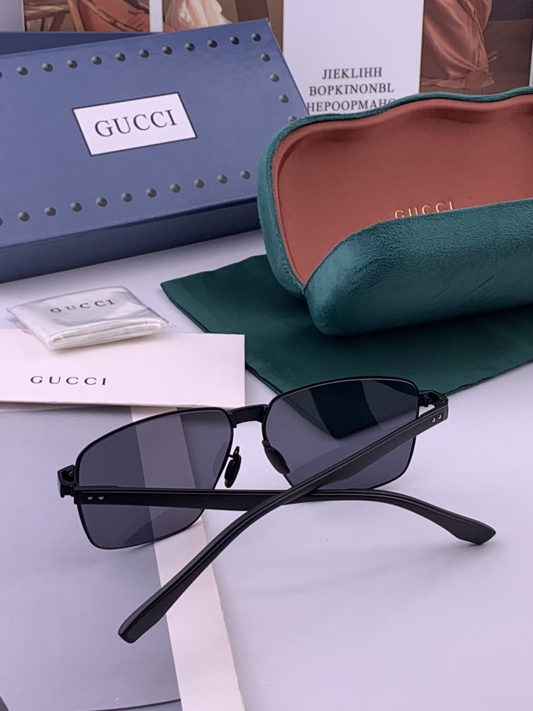 GUCCI 男款炫彩飞行员偏光太阳镜 ❤️材质：高清尼龙加厚卡槽高清偏光镜片 🌹无边框镜架💕颜👍型号：G