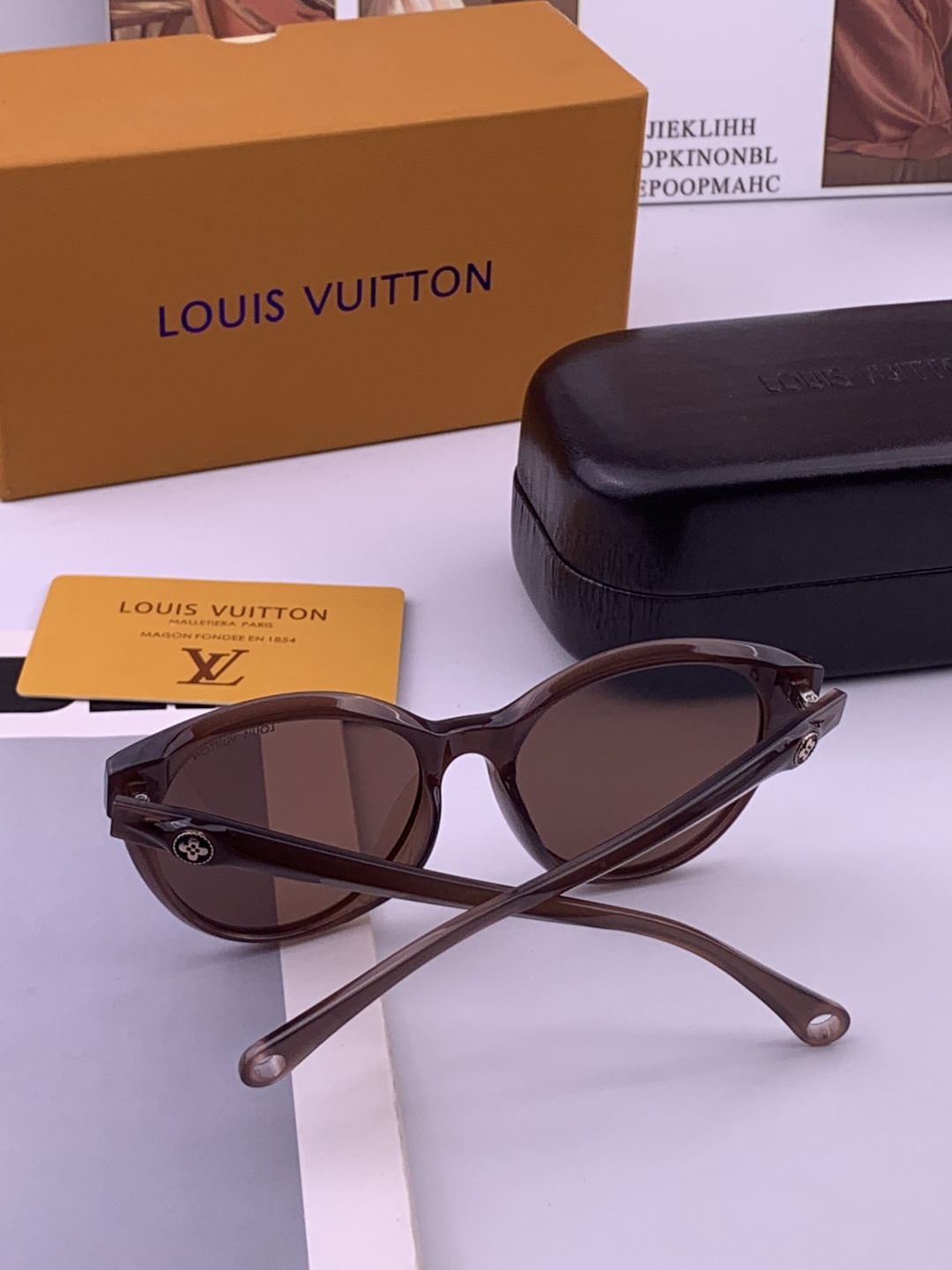 LV 太阳镜潮品官网模特同款 [玫瑰][玫瑰]四叶草🍀精致个性设计简约时尚 高品质值得拥有绝对潮爆整个夏