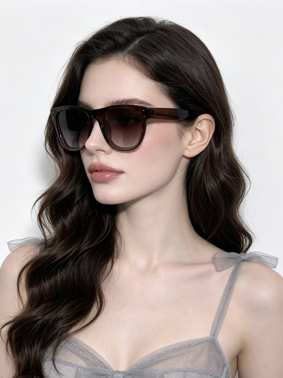 🔺 【GUCCI】开春新款 潮流爆款 时尚方框偏光太阳镜 高品质 佩戴舒适 网红潮款墨镜 型号：G910