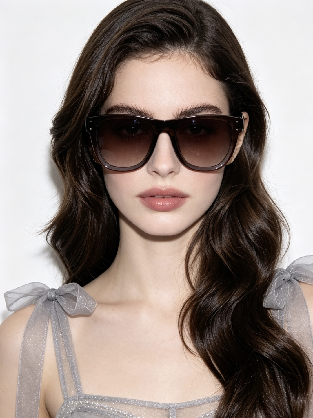🔺 【GUCCI】开春新款 潮流爆款 时尚方框偏光太阳镜 高品质 佩戴舒适 网红潮款墨镜 型号：G910
