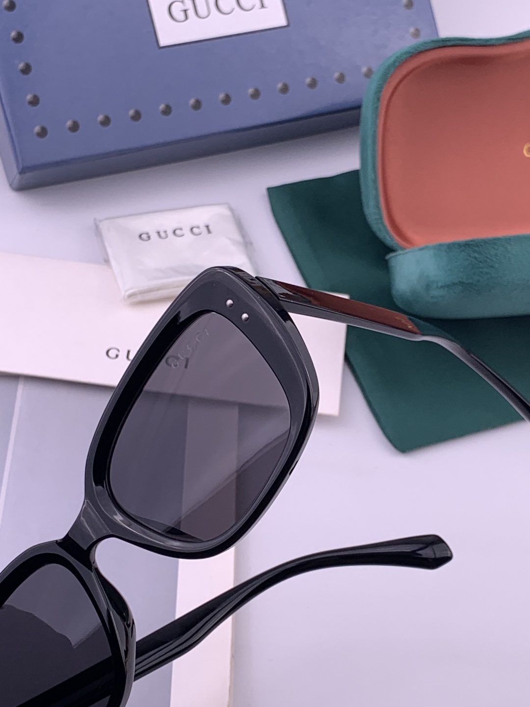 🔺 【GUCCI】开春新款 潮流爆款 时尚方框偏光太阳镜 高品质 佩戴舒适 网红潮款墨镜 型号：G590