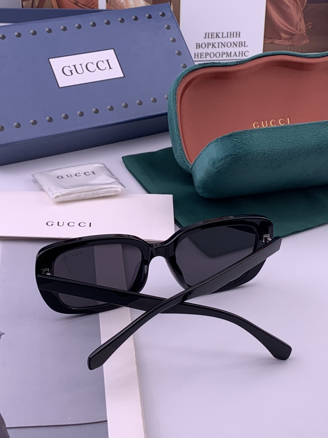 🔺 【GUCCI】开春新款 潮流爆款 时尚方框偏光太阳镜 高品质 佩戴舒适 网红潮款墨镜 型号：G590