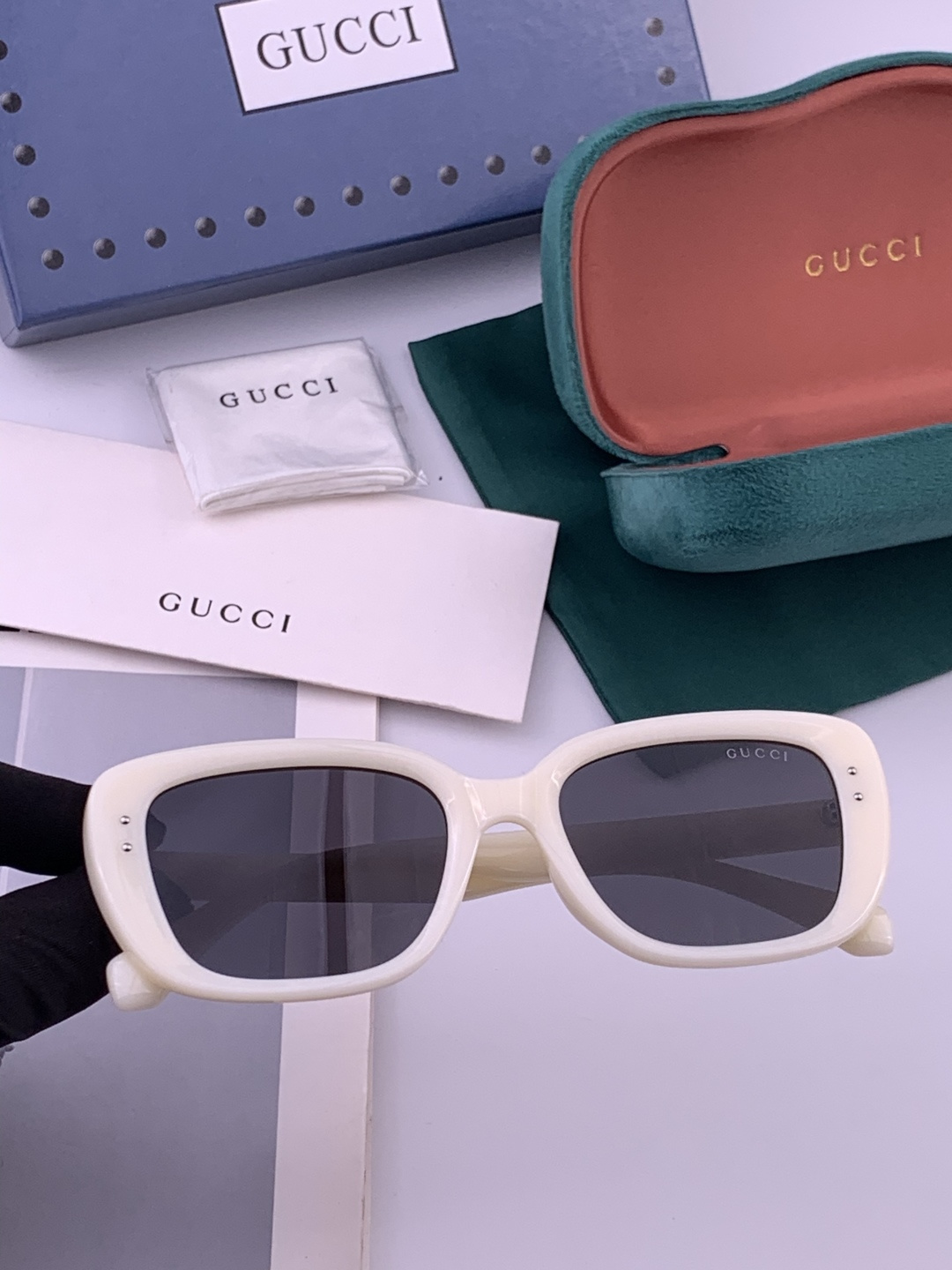 🔺 【GUCCI】开春新款 潮流爆款 时尚方框偏光太阳镜 高品质 佩戴舒适 网红潮款墨镜 型号：G590