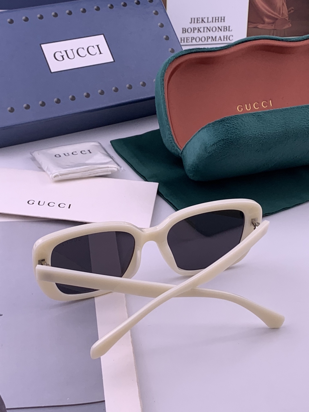 🔺 【GUCCI】开春新款 潮流爆款 时尚方框偏光太阳镜 高品质 佩戴舒适 网红潮款墨镜 型号：G590