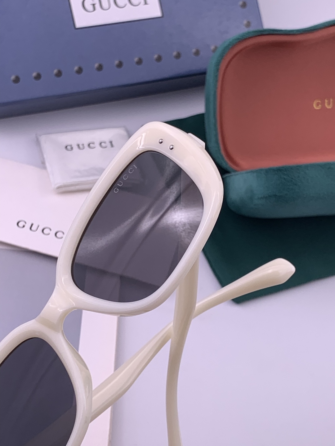 🔺 【GUCCI】开春新款 潮流爆款 时尚方框偏光太阳镜 高品质 佩戴舒适 网红潮款墨镜 型号：G590