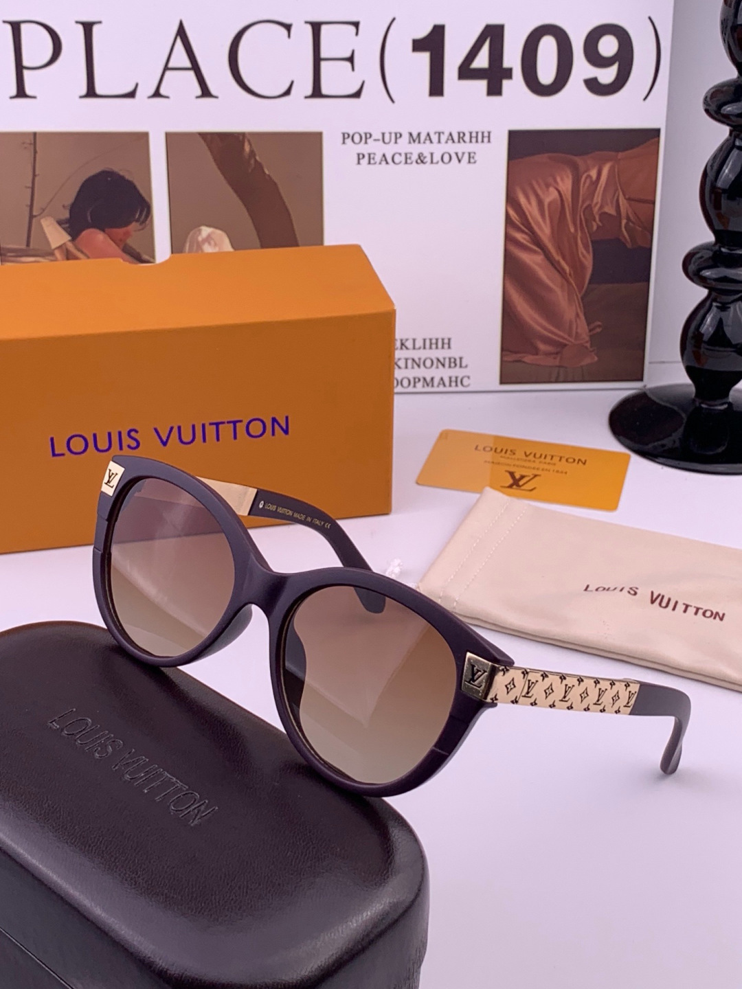 Очки солнцезащитные женские крупные темные Louis Vuitton