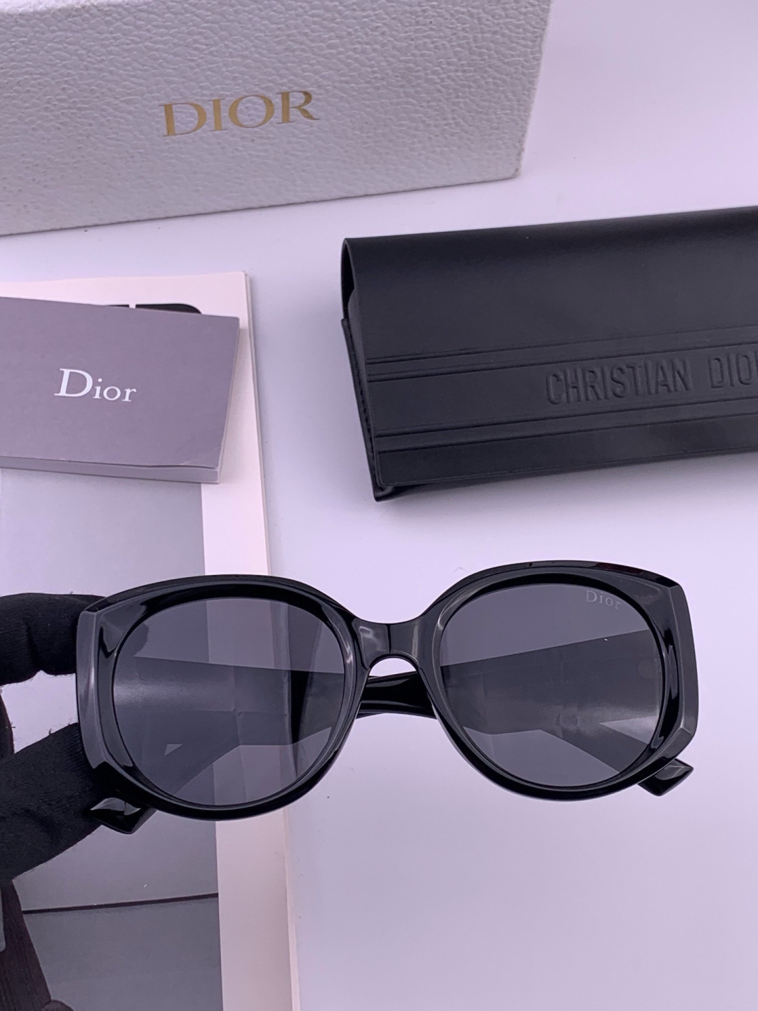 【DIOR】新款潮流爆款 时尚方框太阳镜 佩戴舒适 网红潮款墨镜  女士高清加厚偏光太阳镜🕶️ 🎉高品质
