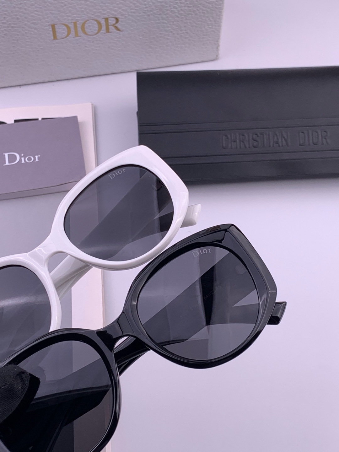 【DIOR】新款潮流爆款 时尚方框太阳镜 佩戴舒适 网红潮款墨镜  女士高清加厚偏光太阳镜🕶️ 🎉高品质