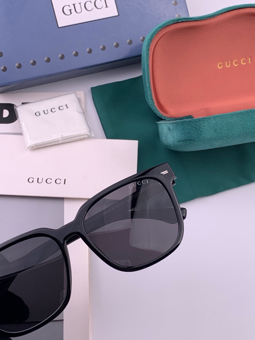 GUCCI  新款偏光太眼镜，情侣款时尚方框太阳镜佩戴舒适网红潮流款墨镜，大气女人范儿，大脸小脸都好看 