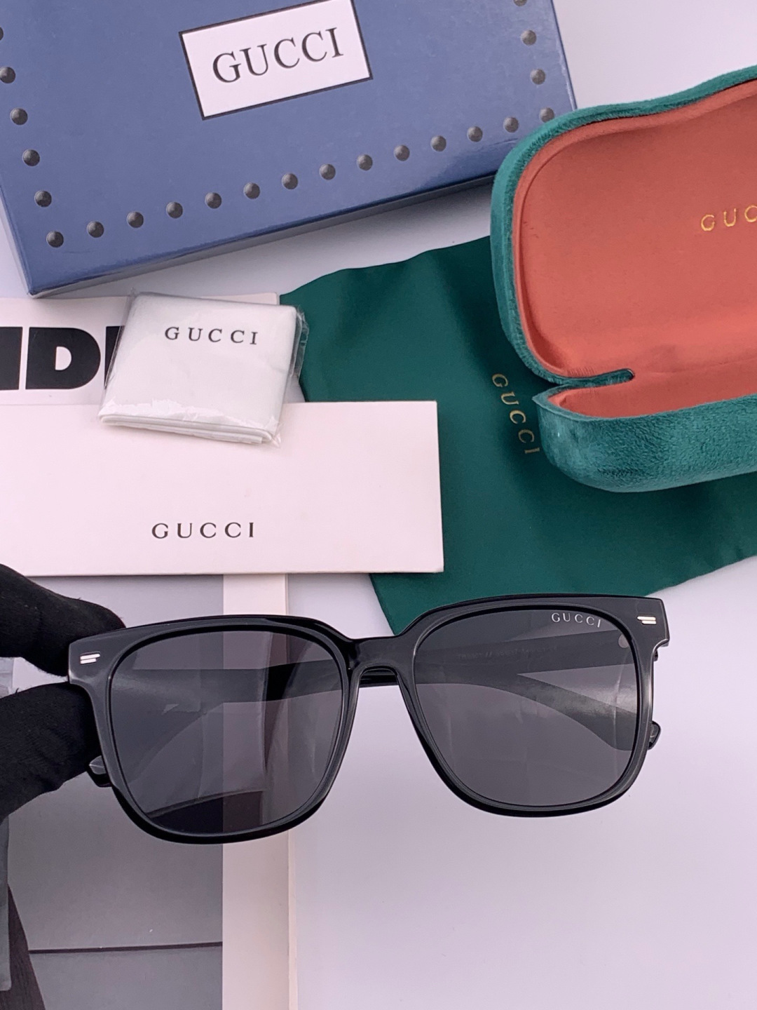GUCCI  新款偏光太眼镜，情侣款时尚方框太阳镜佩戴舒适网红潮流款墨镜，大气女人范儿，大脸小脸都好看 