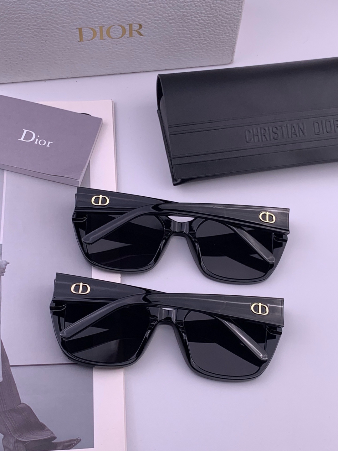 【DIOR】新款潮流爆款 时尚方框太阳镜 佩戴舒适 网红潮款墨镜  女士高清加厚偏光太阳镜🕶️ 🎉高品质
