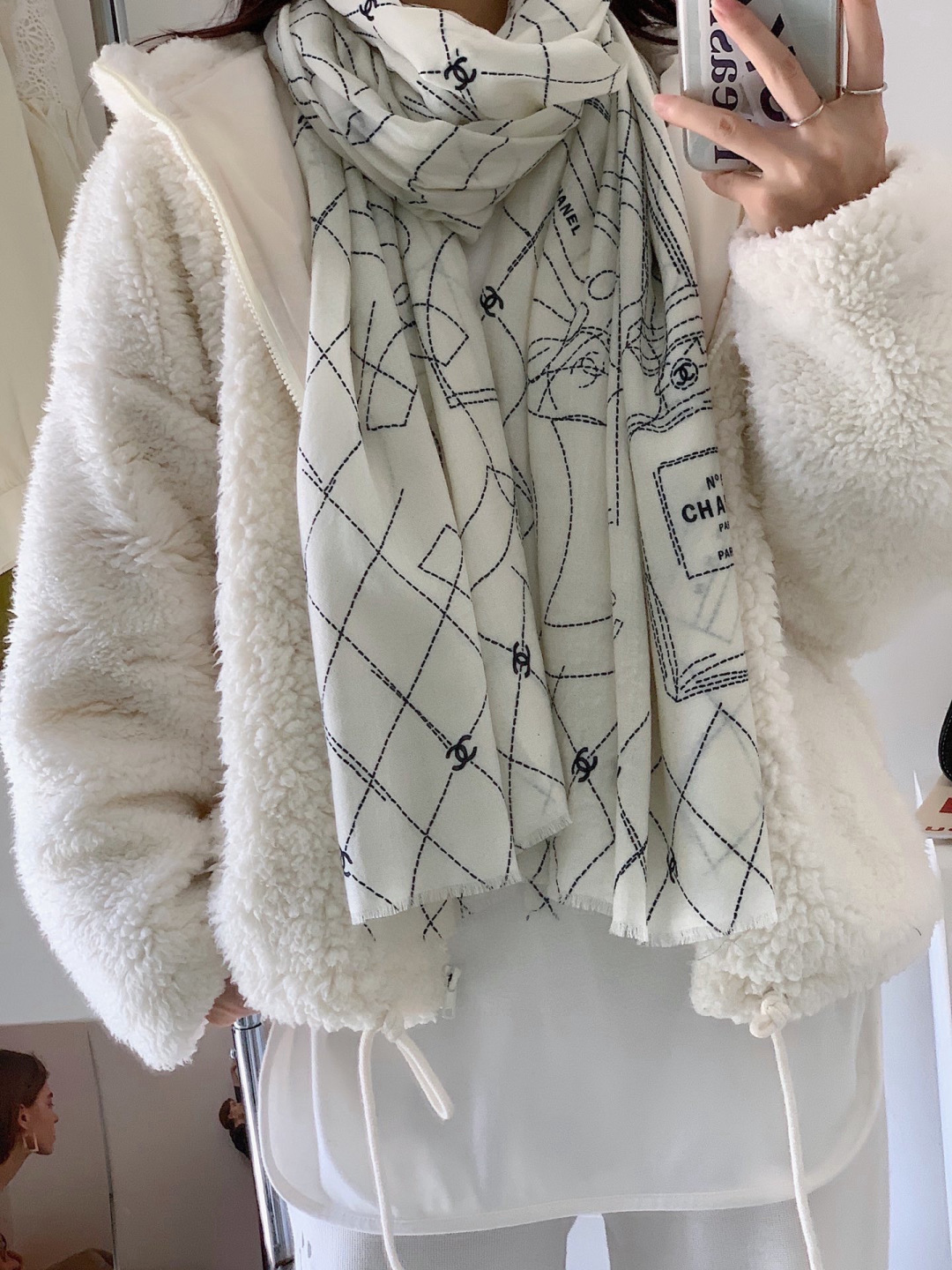💟上新🌺羊绒披肩🌟长巾！强烈推荐价格超美！实物更美羊绒面料！纹理清晰、细腻可见每一个套色、每一个笔触，都