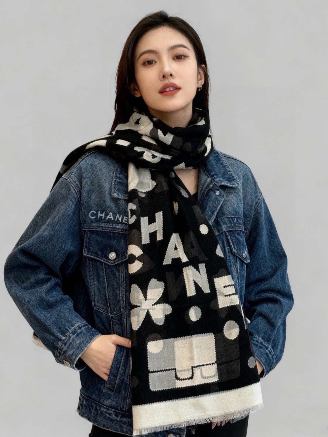 重点推荐！！！高级舒适时髦气质，相信我的就收吧！香奈儿这款触动内心的柔美围巾，无法模仿的颜色和气质！！！