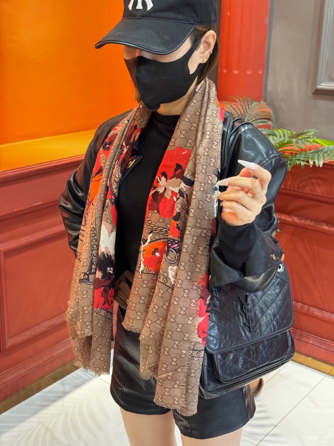 爆款出货 真正的海外原版货——从海外买的正品花了一个月画稿打版，要做咱们就做最好的💯 一花四色每色都把我