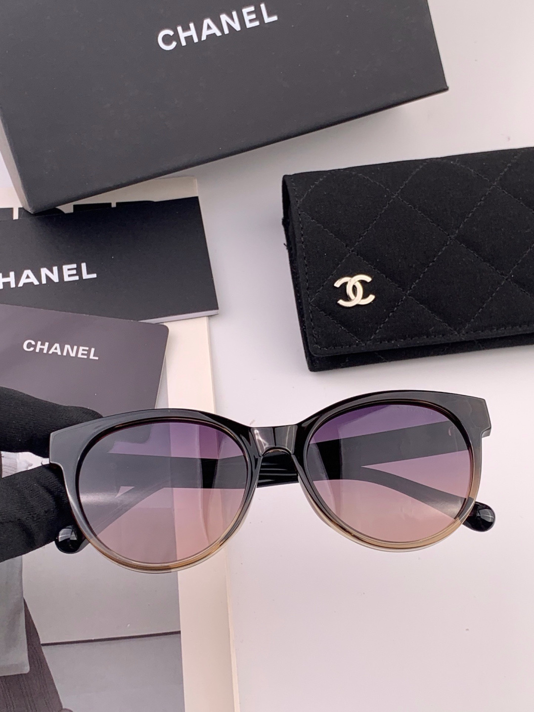 【CHANEL】香奈儿 新款潮流爆款 时尚圆框太阳镜 佩戴舒适 网红潮款墨镜  女士高清加厚偏光太阳镜🕶
