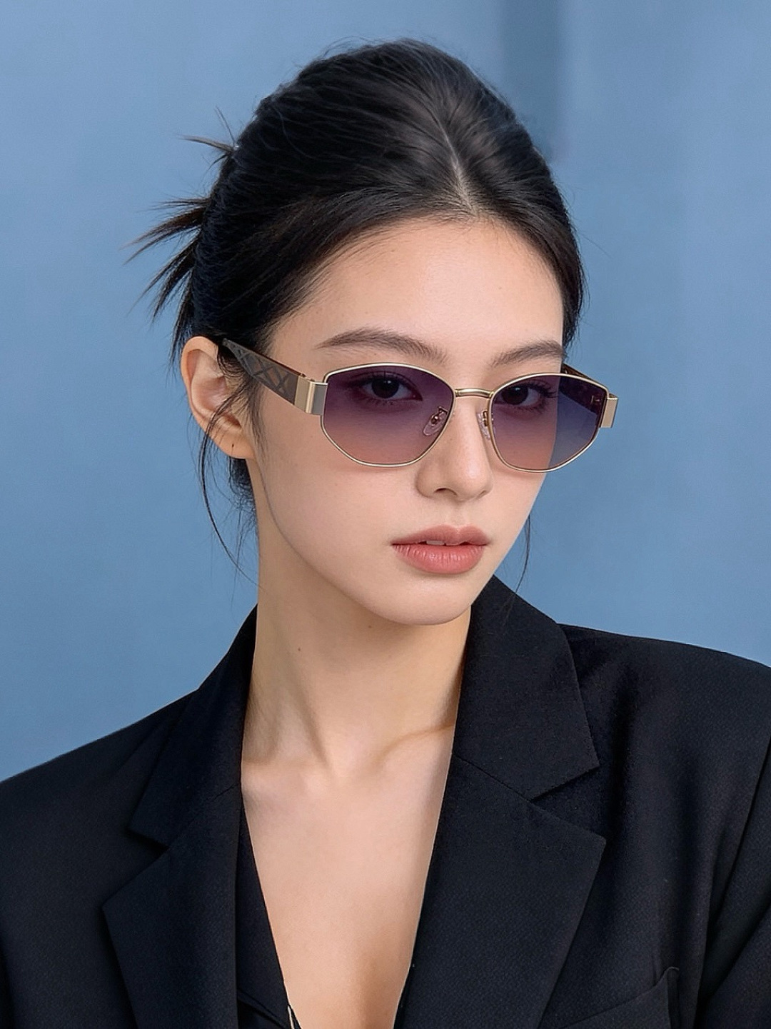 【CHANEL】香奈儿 新款潮流爆款 时尚小框太阳镜 佩戴舒适 网红潮款墨镜  女士高清加厚偏光太阳镜🕶
